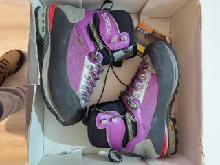 Botas Montaña Boreal Semirrígidas Talla 38