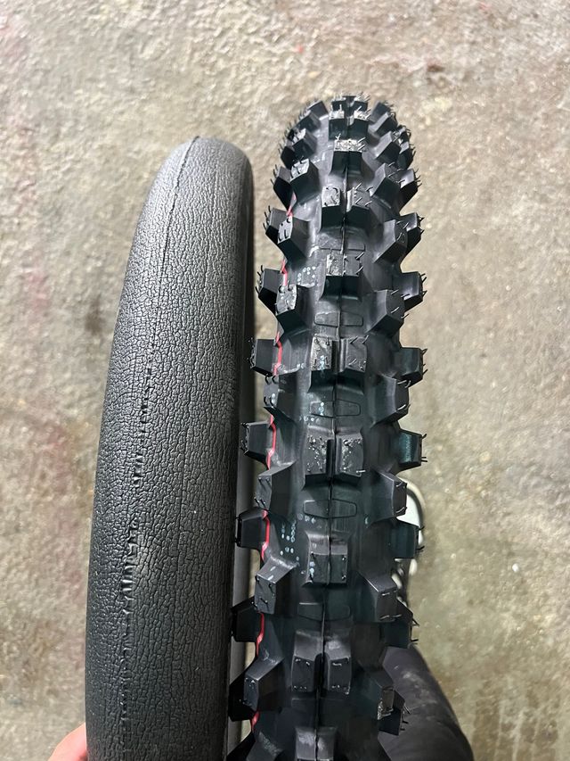 Neumático motocross + Mousse