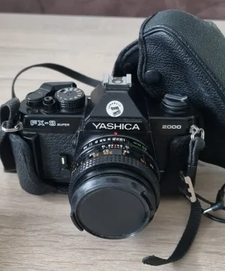 Macchina fotografica Yashica FX-3 SUPER 2000