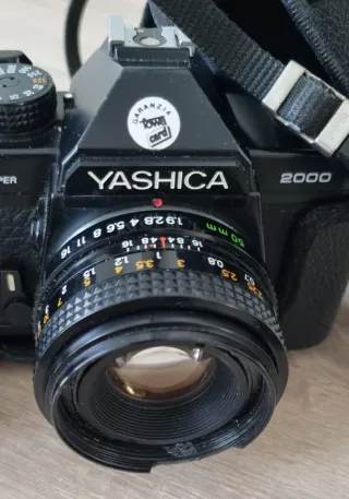 Macchina fotografica Yashica FX-3 SUPER 2000