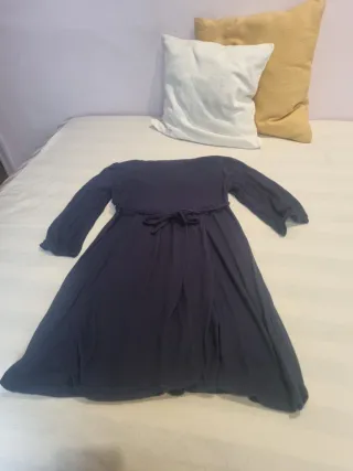 Vestido azul punto con tachuelas