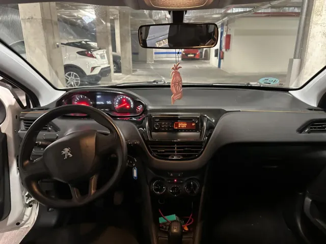 Peugeot 208 2013