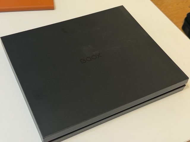 Boox Tab X 13.3 E Ink con funda y teclado NUEVA