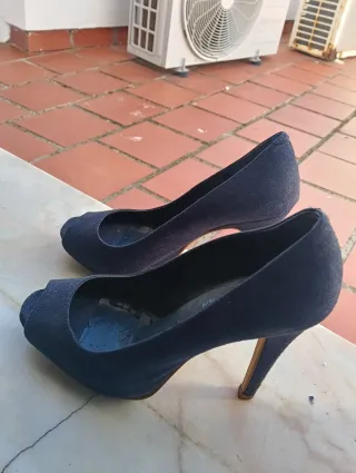 Zapatos de tacón azul