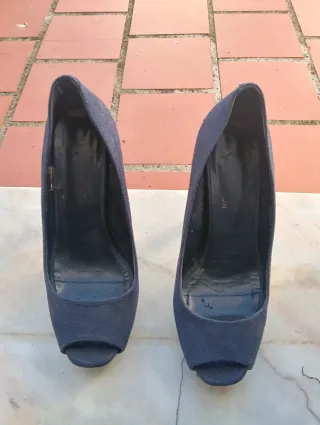 Zapatos de tacón azul