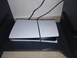 Consola PS5 Blanca + Auriculares blackshark v2 pro