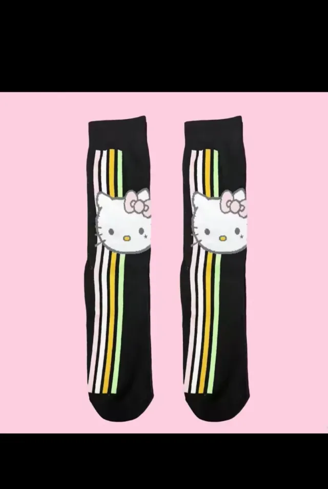 Calcetines divertidos Hello Kitty y amigos