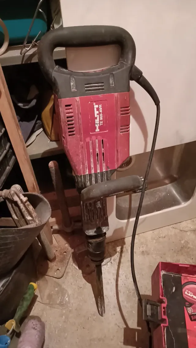 Martillo Hilti TE 905-AVR