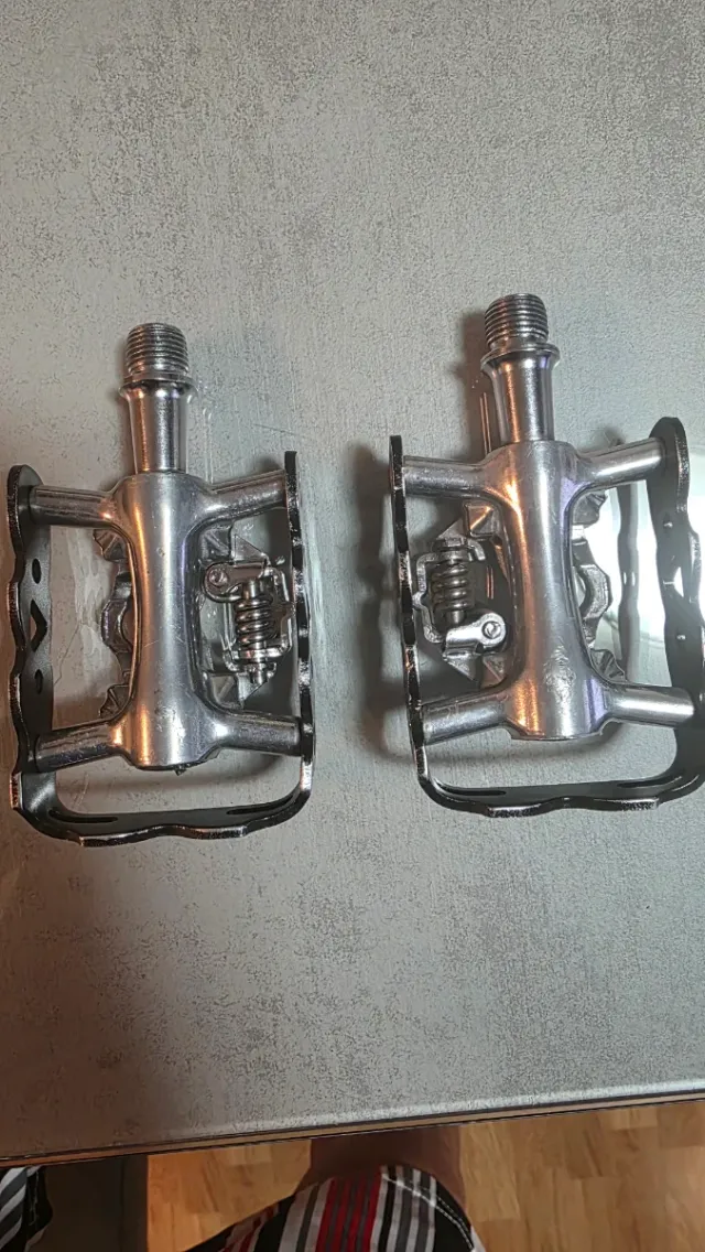 Pedales de bicicleta ELTIN semiautomáticos