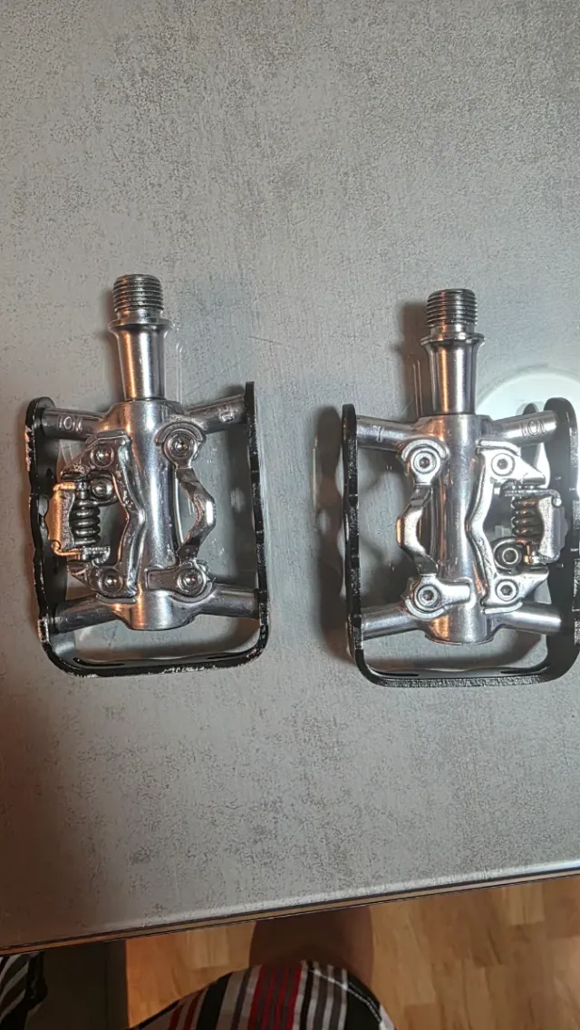 Pedales de bicicleta ELTIN semiautomáticos