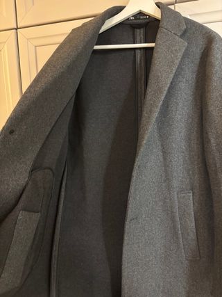 Abrigo largo Zara gris