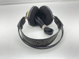 diadema akg k141