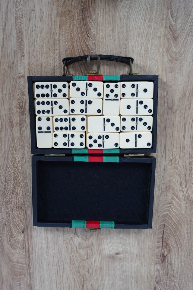 Dominó vintage com caixa tipo maleta (completo)