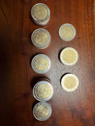 Lote 122 Monedas 2€ (de año)