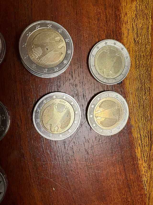 Lote 108 Monedas 2€ (de año)