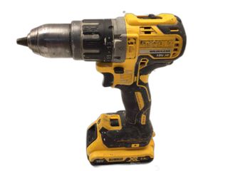 taladro a bateria dewalt dcd796