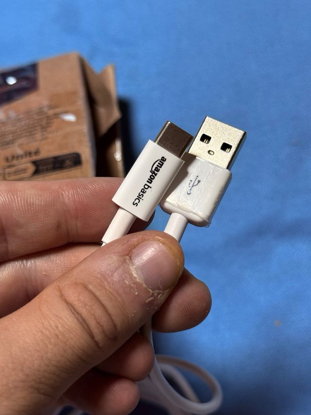 Cable USB-C a USB-A 2.0 Amazon Basics 1.8m Blanco
