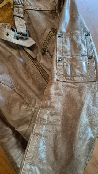 Cazadora cuero Stradivarius marrón