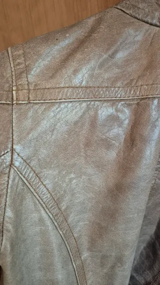 Cazadora cuero Stradivarius marrón