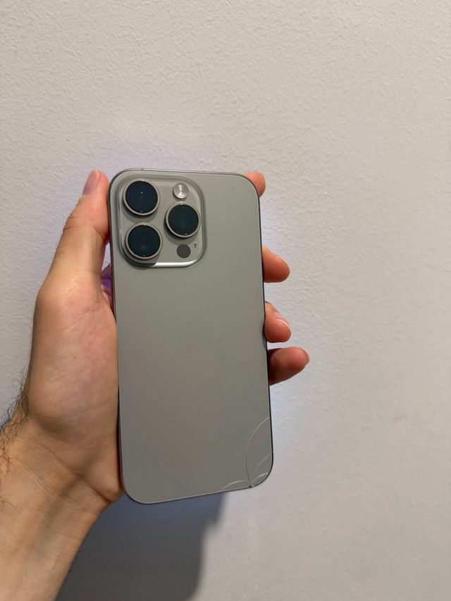 iPhone 16 Pro 99% Bateria