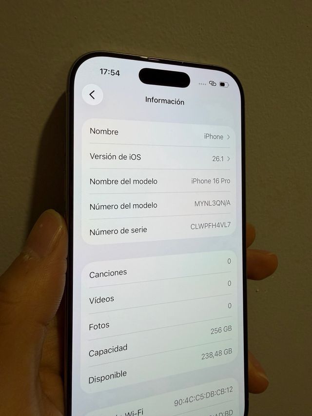 iPhone 16 Pro 99% Bateria