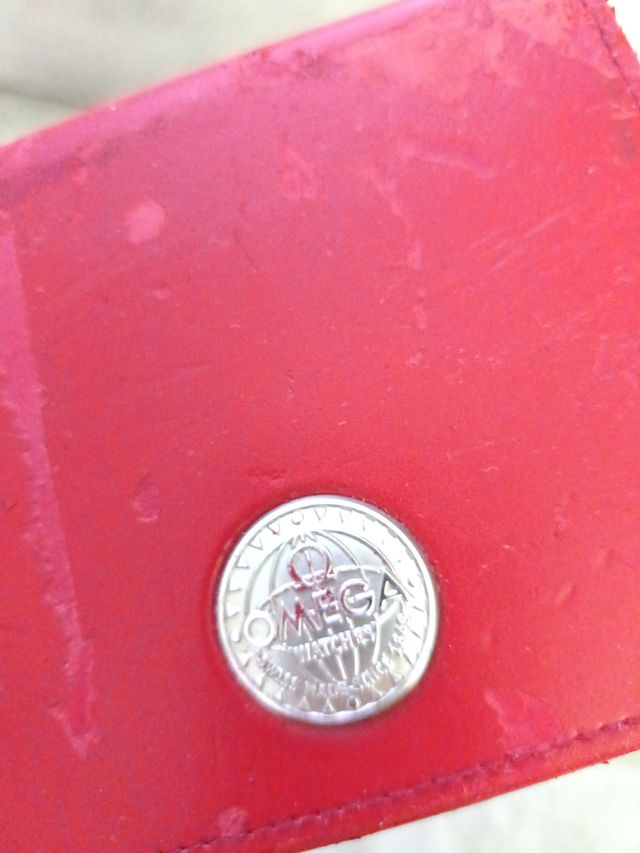 Omega Caja Reloj Roja