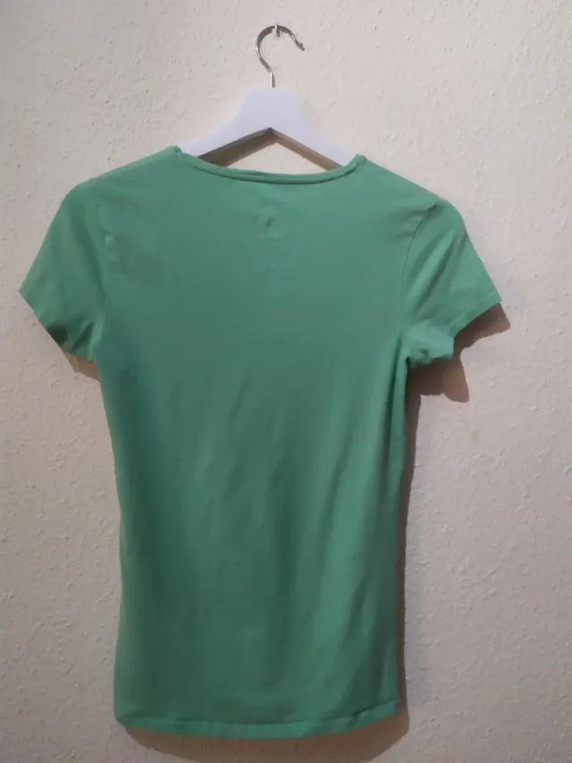 Oferta camiseta verde mujer de Atmosphere.
