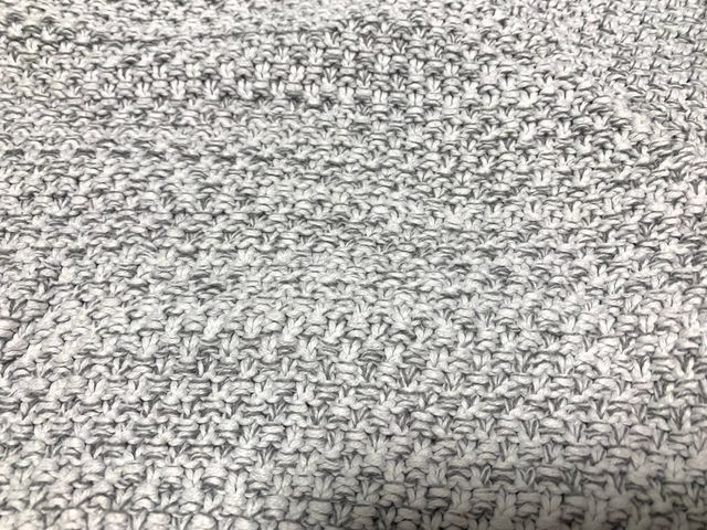 Suéter tejido bebé gris