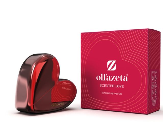 Profumo da donna a forma di cuore