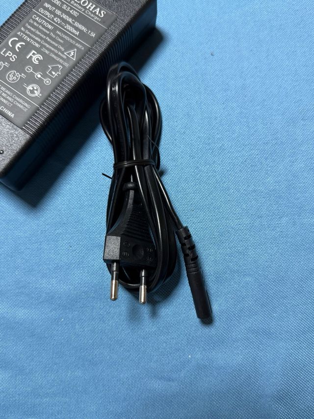 Cargador VOLOHAS SLS-4202 42V 2A