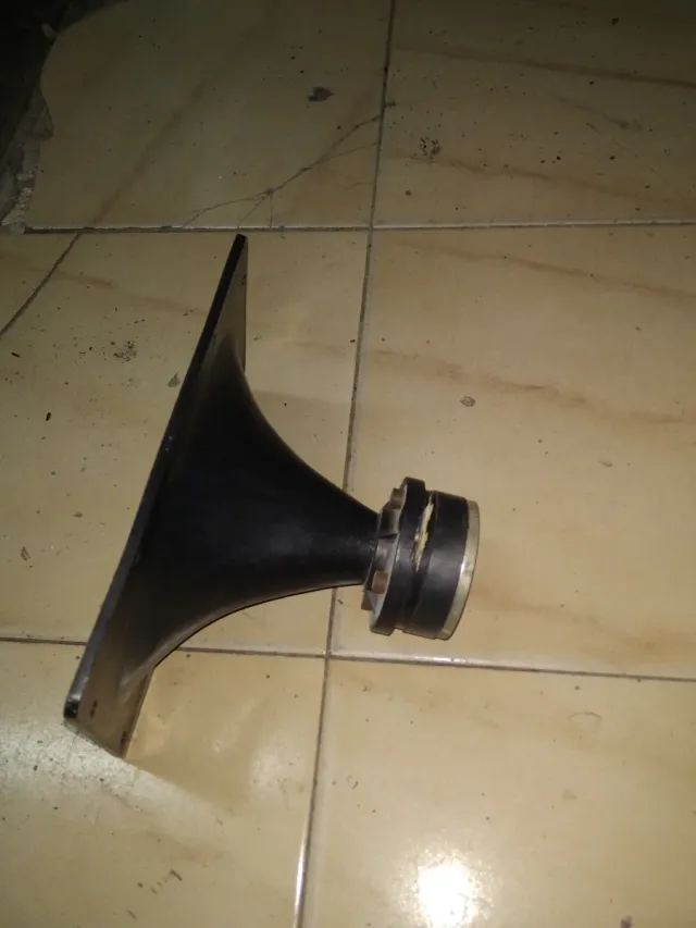 Trompeta para altavoz