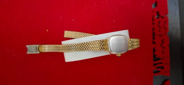 Reloj Montine Baño Oro Mujer va a cuerda