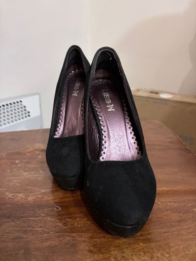 Scarpe tacco camoscio nero Lisa M