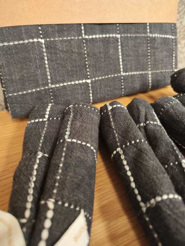 Set Mantel y servilletas Ersen algondon 100% color negro