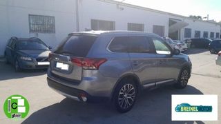 MITSUBISHI Outlander Motion 2WD 220 DI-D 5 plazas