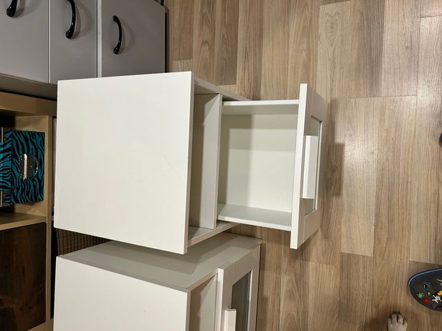 Mesitas de noche blancas Ikea