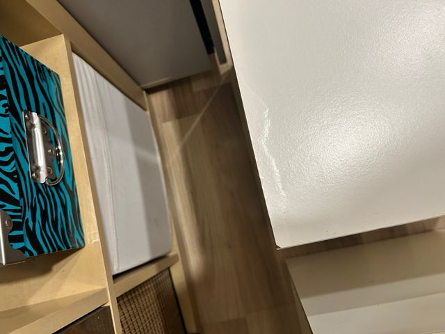 Mesitas de noche blancas Ikea