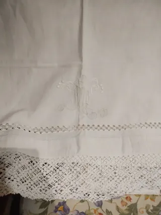 Runner da tavola ricamato 160x65