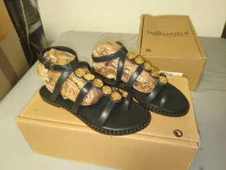 Sandalias Emmanuela Negras y Doradas