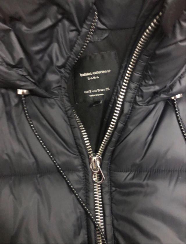 Chaleco acolchado Zara con capucha