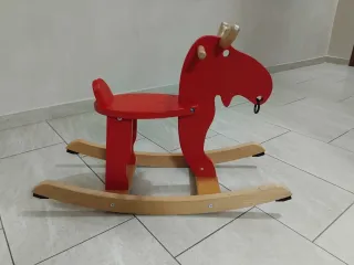 Alce a dondolo Ikea rosso