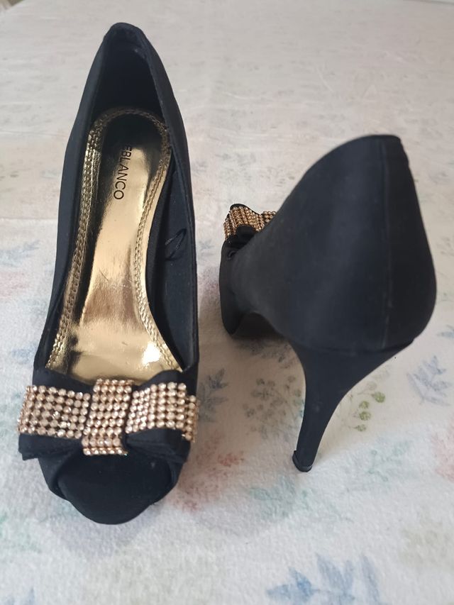 Vestido y zapatos de fiesta