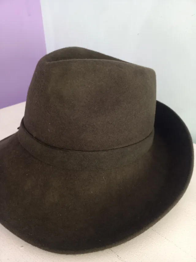 Sombrero verde mujer invierno costa y Soler