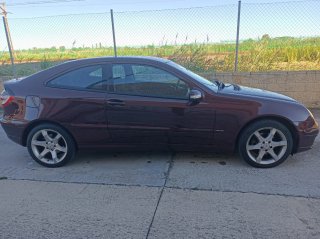 Mercedes-Benz Clase C 2006