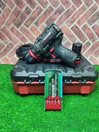 Taladro Parkside Performance con brocas y maletín