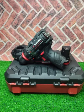 Taladro Parkside Performance con brocas y maletín