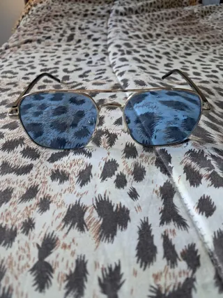 Occhiali da sole aviator blu e argento