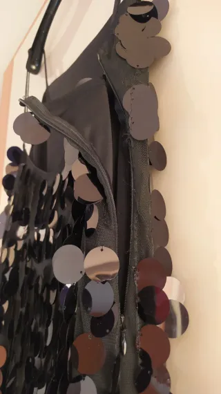 Abito corto paillettes nere