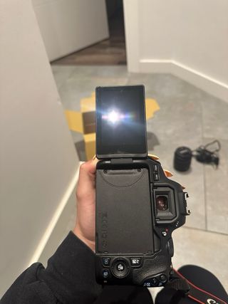 Canon EOS 250D impeccabile + 18-55mm | TRATTABILE