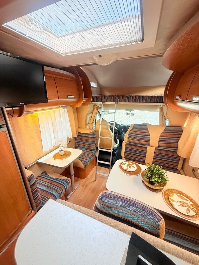 Autocaravana dos salones/7dormir/2009